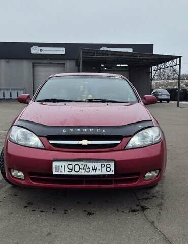 Червоний Шевроле Лачетті, об'ємом двигуна 1.6 л та пробігом 156 тис. км за 5400 $, фото 5 на Automoto.ua