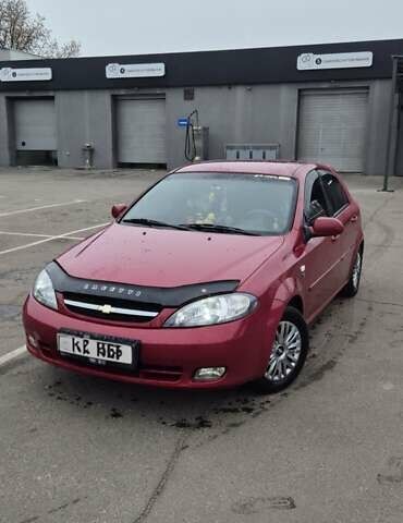 Червоний Шевроле Лачетті, об'ємом двигуна 1.6 л та пробігом 156 тис. км за 5400 $, фото 1 на Automoto.ua