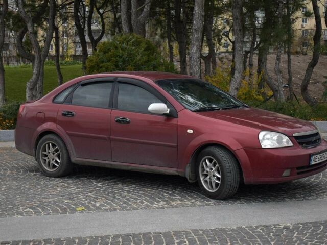 Красный Шевроле Лачетти, объемом двигателя 1.8 л и пробегом 365 тыс. км за 2800 $, фото 2 на Automoto.ua