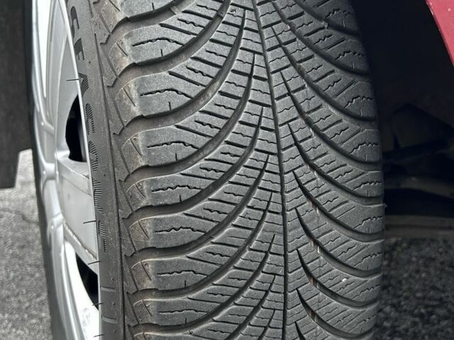 Красный Шевроле Лачетти, объемом двигателя 1.6 л и пробегом 222 тыс. км за 3999 $, фото 14 на Automoto.ua