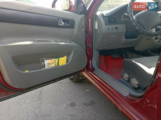 Красный Шевроле Лачетти, объемом двигателя 1.8 л и пробегом 283 тыс. км за 4400 $, фото 5 на Automoto.ua