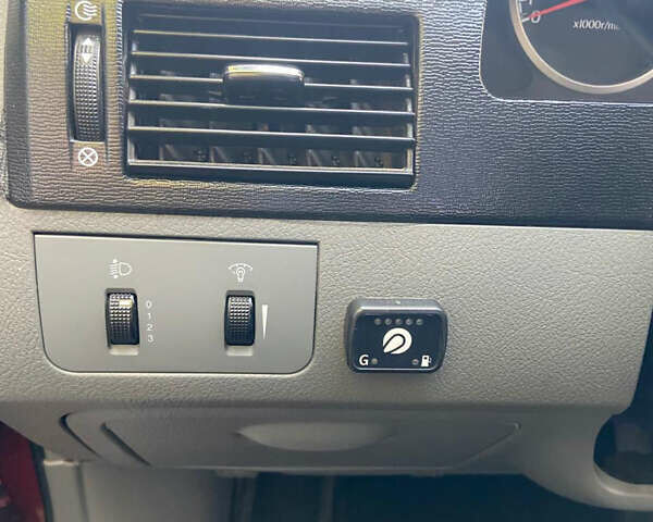 Червоний Шевроле Лачетті, об'ємом двигуна 1.6 л та пробігом 284 тис. км за 4200 $, фото 5 на Automoto.ua