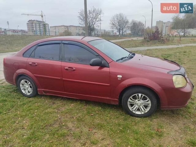Красный Шевроле Лачетти, объемом двигателя 1.6 л и пробегом 296 тыс. км за 2900 $, фото 1 на Automoto.ua