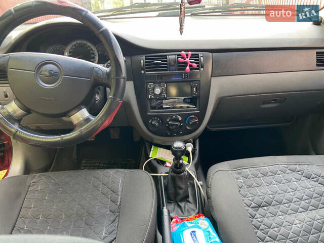 Червоний Шевроле Лачетті, об'ємом двигуна 1.6 л та пробігом 284 тис. км за 4200 $, фото 6 на Automoto.ua