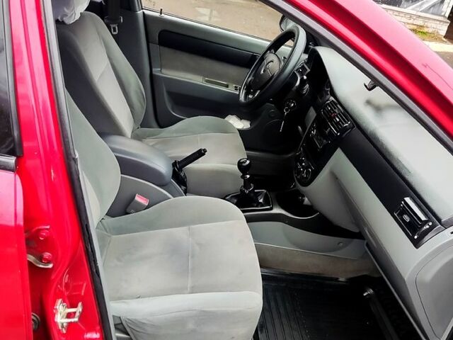 Червоний Шевроле Лачетті, об'ємом двигуна 1.6 л та пробігом 224 тис. км за 3700 $, фото 8 на Automoto.ua