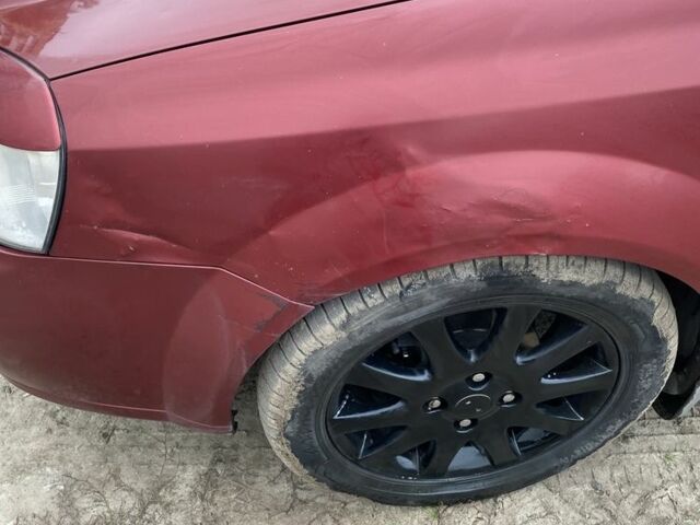 Красный Шевроле Лачетти, объемом двигателя 1.8 л и пробегом 267 тыс. км за 3999 $, фото 5 на Automoto.ua