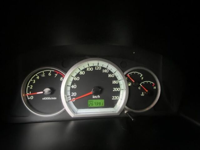 Красный Шевроле Лачетти, объемом двигателя 1.8 л и пробегом 267 тыс. км за 3999 $, фото 7 на Automoto.ua