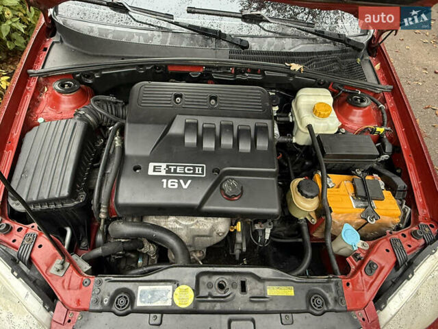 Красный Шевроле Лачетти, объемом двигателя 1.6 л и пробегом 213 тыс. км за 4500 $, фото 9 на Automoto.ua