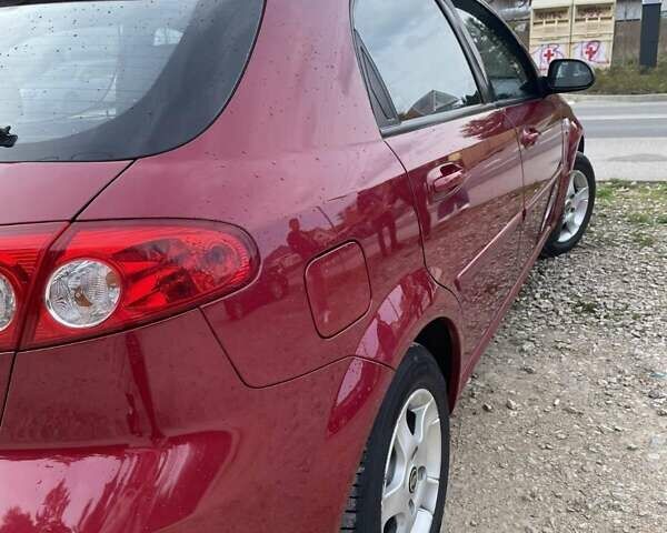 Красный Шевроле Лачетти, объемом двигателя 1.6 л и пробегом 130 тыс. км за 6200 $, фото 11 на Automoto.ua