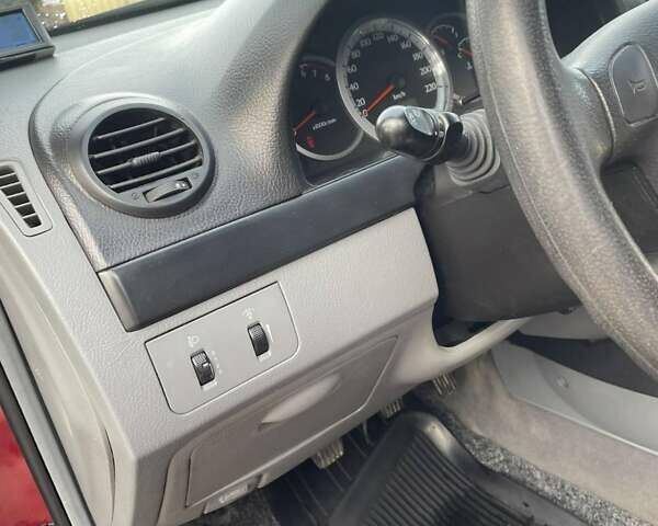 Красный Шевроле Лачетти, объемом двигателя 1.6 л и пробегом 130 тыс. км за 6200 $, фото 14 на Automoto.ua