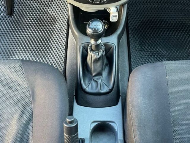 Красный Шевроле Лачетти, объемом двигателя 1.8 л и пробегом 171 тыс. км за 4400 $, фото 8 на Automoto.ua