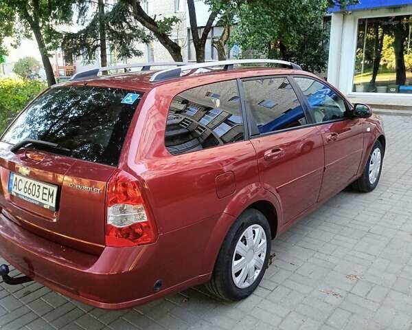 Красный Шевроле Лачетти, объемом двигателя 1.6 л и пробегом 220 тыс. км за 4300 $, фото 4 на Automoto.ua