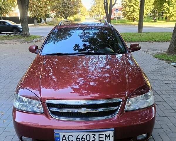 Красный Шевроле Лачетти, объемом двигателя 1.6 л и пробегом 220 тыс. км за 4300 $, фото 9 на Automoto.ua