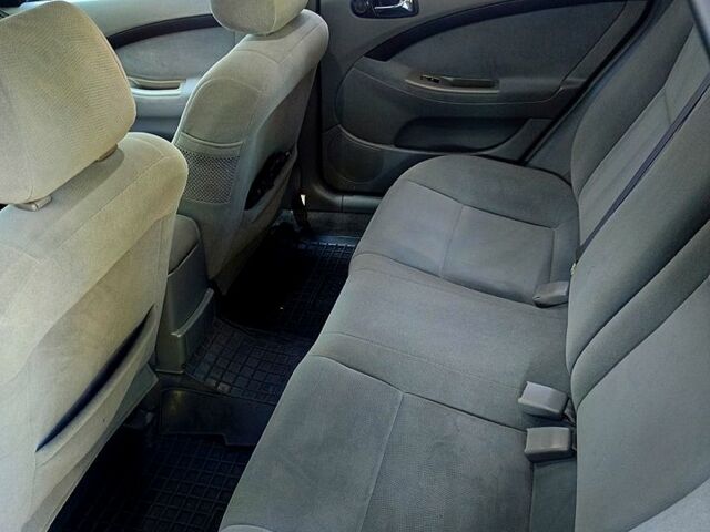 Красный Шевроле Лачетти, объемом двигателя 1.6 л и пробегом 220 тыс. км за 4200 $, фото 2 на Automoto.ua