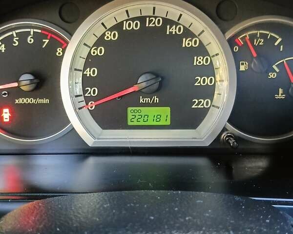 Красный Шевроле Лачетти, объемом двигателя 1.6 л и пробегом 220 тыс. км за 4300 $, фото 11 на Automoto.ua