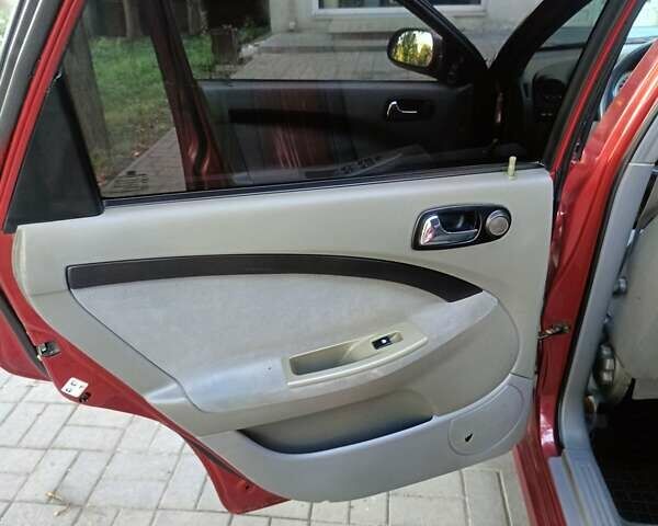 Красный Шевроле Лачетти, объемом двигателя 1.6 л и пробегом 220 тыс. км за 4300 $, фото 23 на Automoto.ua