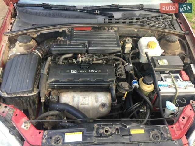 Червоний Шевроле Лачетті, об'ємом двигуна 1.8 л та пробігом 184 тис. км за 4300 $, фото 12 на Automoto.ua