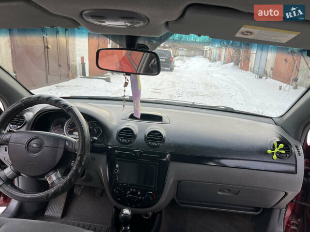 Красный Шевроле Лачетти, объемом двигателя 1.8 л и пробегом 219 тыс. км за 2699 $, фото 2 на Automoto.ua