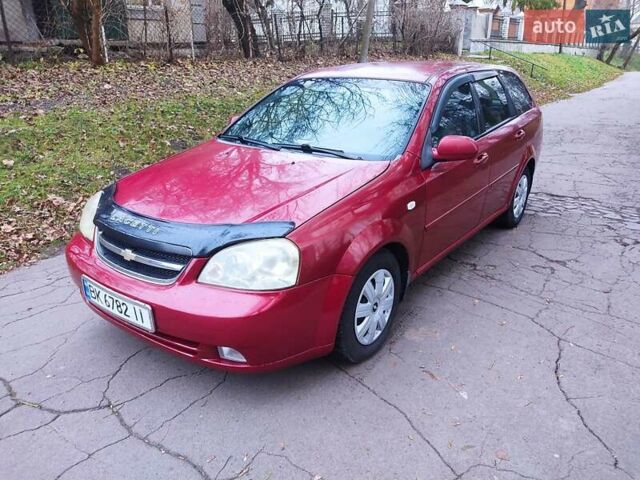 Красный Шевроле Лачетти, объемом двигателя 1.8 л и пробегом 380 тыс. км за 2999 $, фото 1 на Automoto.ua