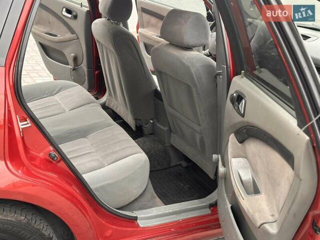 Красный Шевроле Лачетти, объемом двигателя 1.8 л и пробегом 220 тыс. км за 3300 $, фото 18 на Automoto.ua
