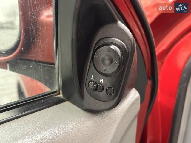 Красный Шевроле Лачетти, объемом двигателя 1.8 л и пробегом 220 тыс. км за 3300 $, фото 15 на Automoto.ua