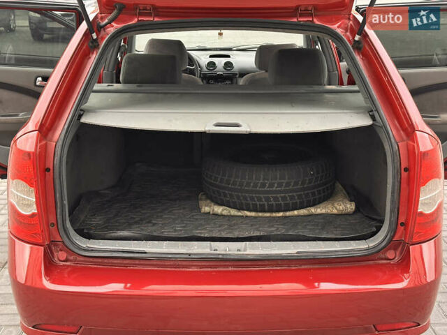 Червоний Шевроле Лачетті, об'ємом двигуна 1.8 л та пробігом 202 тис. км за 3500 $, фото 17 на Automoto.ua