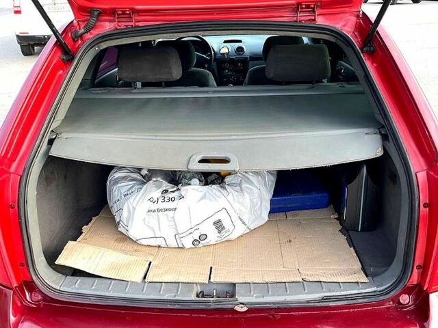 Красный Шевроле Лачетти, объемом двигателя 1.8 л и пробегом 280 тыс. км за 3900 $, фото 6 на Automoto.ua