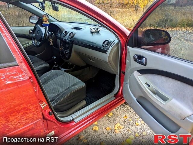 Красный Шевроле Лачетти, объемом двигателя 1.8 л и пробегом 177 тыс. км за 4800 $, фото 12 на Automoto.ua