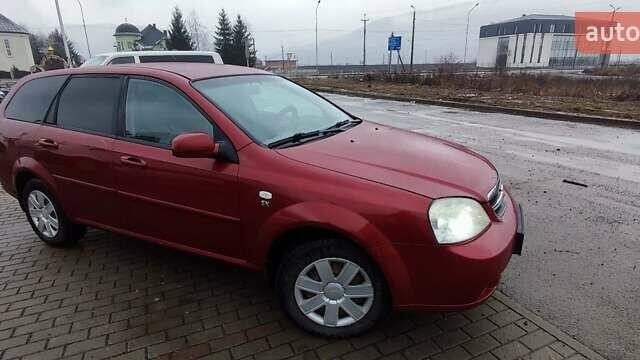 Красный Шевроле Лачетти, объемом двигателя 1.8 л и пробегом 235 тыс. км за 3900 $, фото 2 на Automoto.ua
