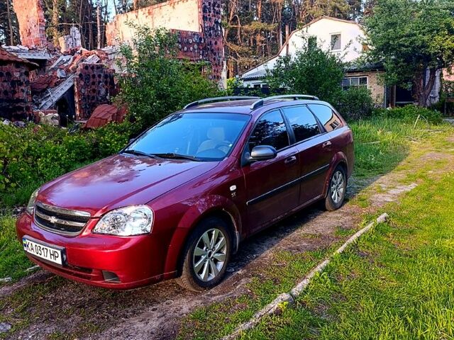 Красный Шевроле Лачетти, объемом двигателя 1.8 л и пробегом 300 тыс. км за 4750 $, фото 2 на Automoto.ua