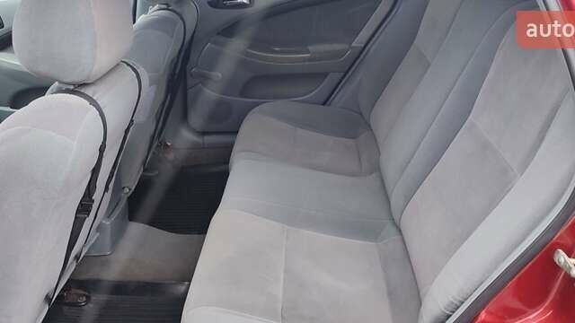 Красный Шевроле Лачетти, объемом двигателя 1.8 л и пробегом 235 тыс. км за 3900 $, фото 16 на Automoto.ua