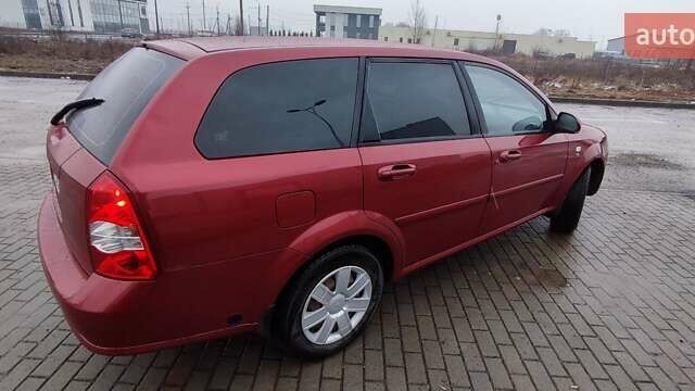 Красный Шевроле Лачетти, объемом двигателя 1.8 л и пробегом 235 тыс. км за 3900 $, фото 6 на Automoto.ua