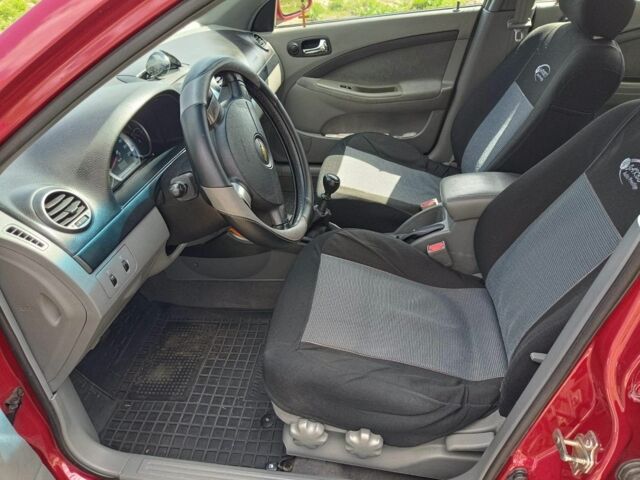 Красный Шевроле Лачетти, объемом двигателя 1.8 л и пробегом 104 тыс. км за 6100 $, фото 20 на Automoto.ua