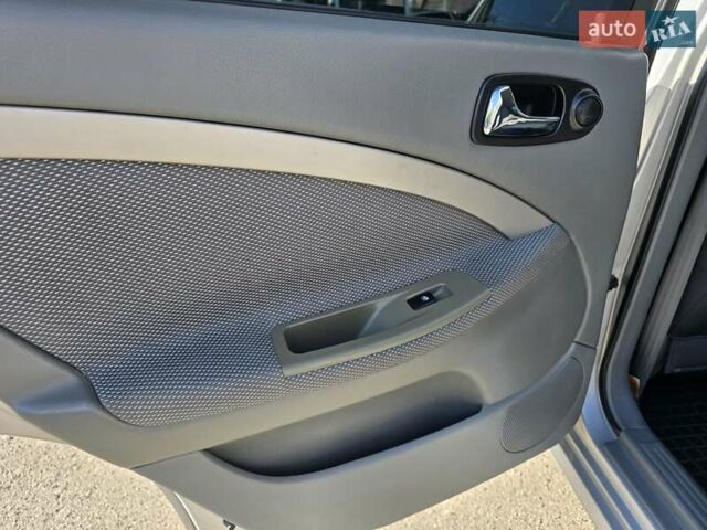 Шевроле Лачетти, объемом двигателя 1.8 л и пробегом 205 тыс. км за 4599 $, фото 25 на Automoto.ua