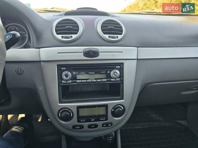 Шевроле Лачетти, объемом двигателя 1.8 л и пробегом 205 тыс. км за 4599 $, фото 39 на Automoto.ua