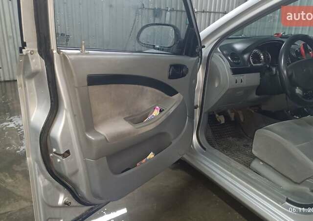 Шевроле Лачетти, объемом двигателя 1.8 л и пробегом 208 тыс. км за 4000 $, фото 7 на Automoto.ua