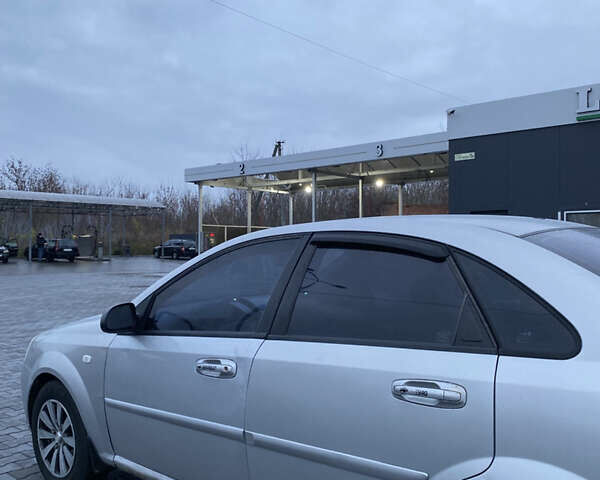 Шевроле Лачетти, объемом двигателя 1.6 л и пробегом 270 тыс. км за 3000 $, фото 3 на Automoto.ua