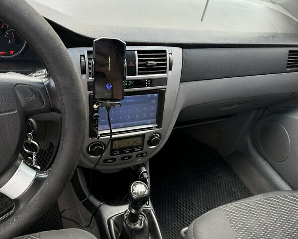 Шевроле Лачетти, объемом двигателя 1.8 л и пробегом 200 тыс. км за 4300 $, фото 5 на Automoto.ua