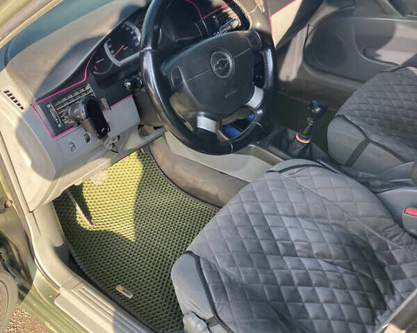 Шевроле Лачетти, объемом двигателя 1.6 л и пробегом 282 тыс. км за 3800 $, фото 4 на Automoto.ua