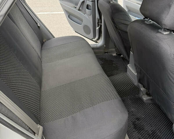 Шевроле Лачетти, объемом двигателя 1.8 л и пробегом 200 тыс. км за 4300 $, фото 4 на Automoto.ua