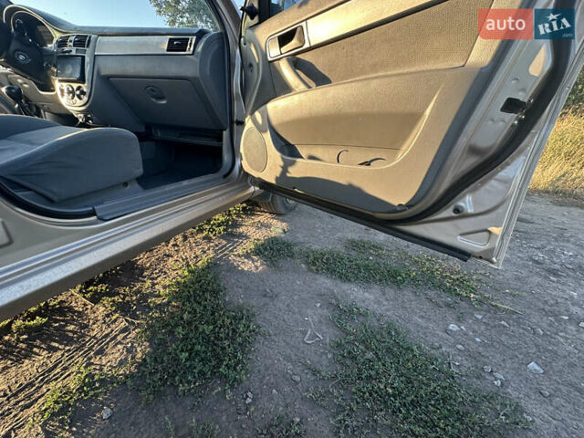Шевроле Лачетти, объемом двигателя 1.6 л и пробегом 300 тыс. км за 3600 $, фото 11 на Automoto.ua