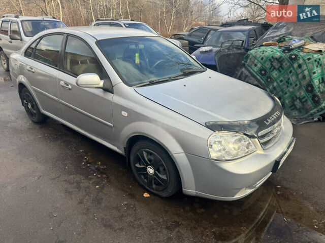 Шевроле Лачетти, объемом двигателя 1.8 л и пробегом 200 тыс. км за 2250 $, фото 2 на Automoto.ua