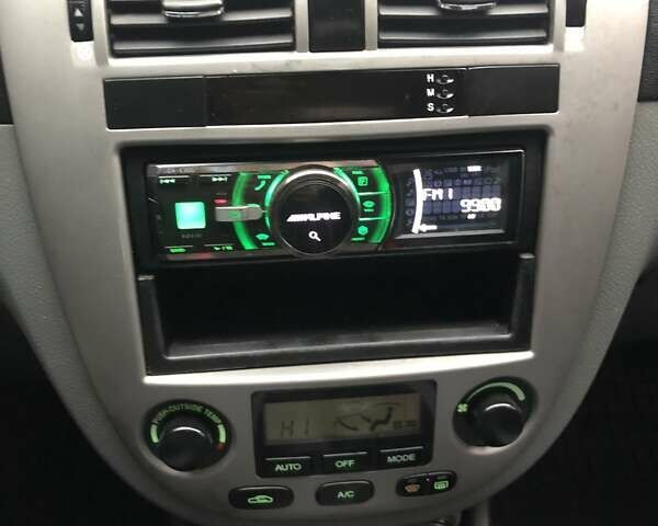 Шевроле Лачетти, объемом двигателя 1.8 л и пробегом 235 тыс. км за 4100 $, фото 10 на Automoto.ua