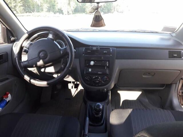 Шевроле Лачетти, объемом двигателя 1.6 л и пробегом 142 тыс. км за 4700 $, фото 10 на Automoto.ua