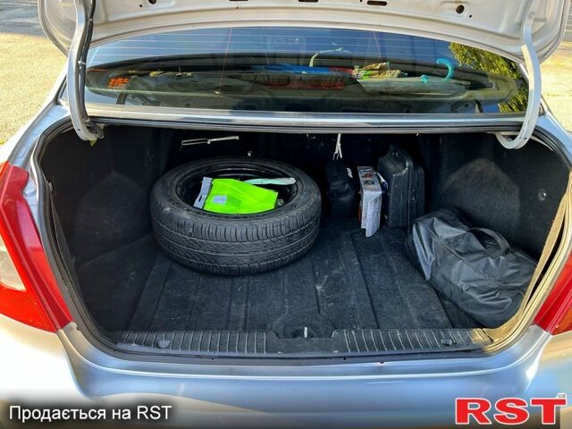 Шевроле Лачетти, объемом двигателя 1.8 л и пробегом 240 тыс. км за 3700 $, фото 3 на Automoto.ua