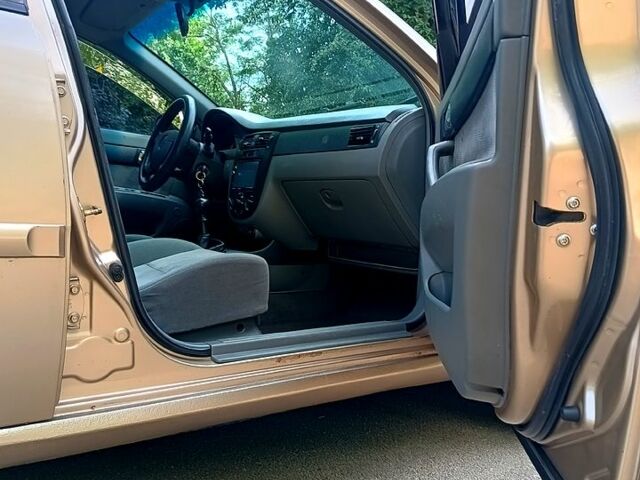 Шевроле Лачетті, об'ємом двигуна 1.8 л та пробігом 275 тис. км за 3450 $, фото 9 на Automoto.ua