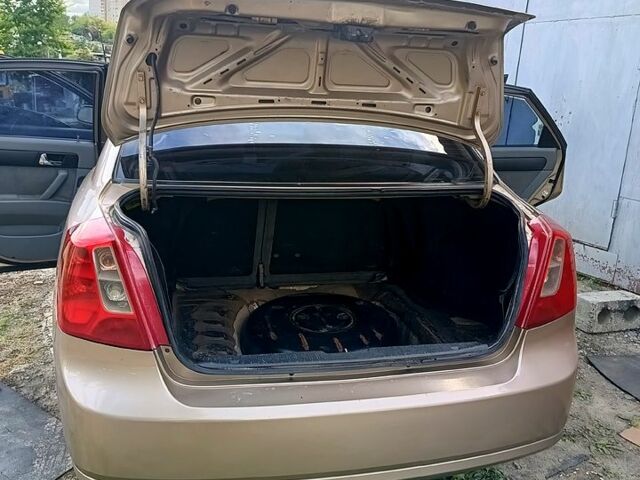 Шевроле Лачетті, об'ємом двигуна 1.8 л та пробігом 275 тис. км за 3450 $, фото 8 на Automoto.ua