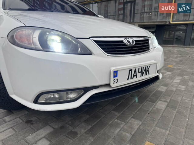 Шевроле Лачетти, объемом двигателя 1.49 л и пробегом 280 тыс. км за 4200 $, фото 1 на Automoto.ua