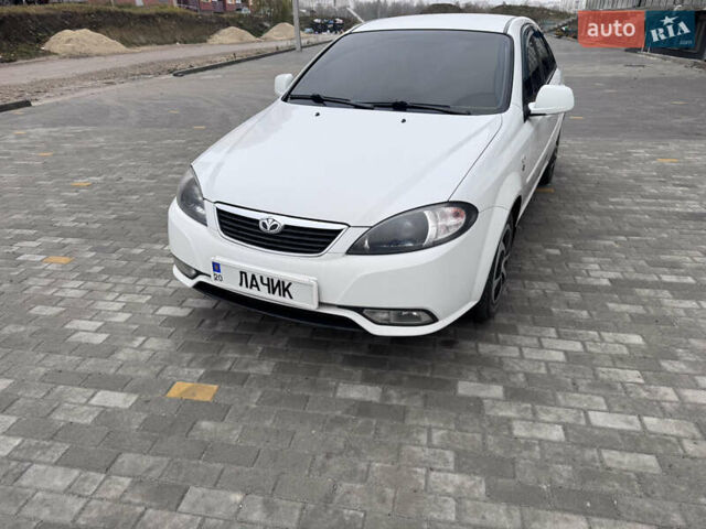 Шевроле Лачетти, объемом двигателя 1.49 л и пробегом 280 тыс. км за 4200 $, фото 18 на Automoto.ua