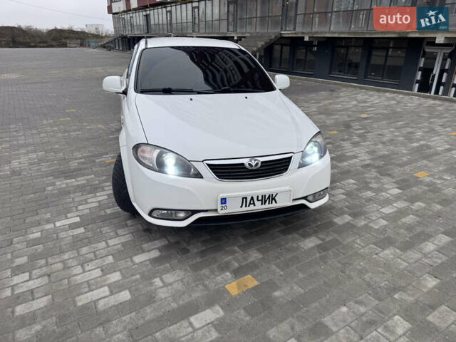 Шевроле Лачетти, объемом двигателя 1.49 л и пробегом 280 тыс. км за 4200 $, фото 13 на Automoto.ua